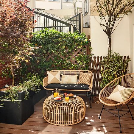 Stylish 2Br & 2Ba With Private Terrace Apartment Paris Bagian luar foto