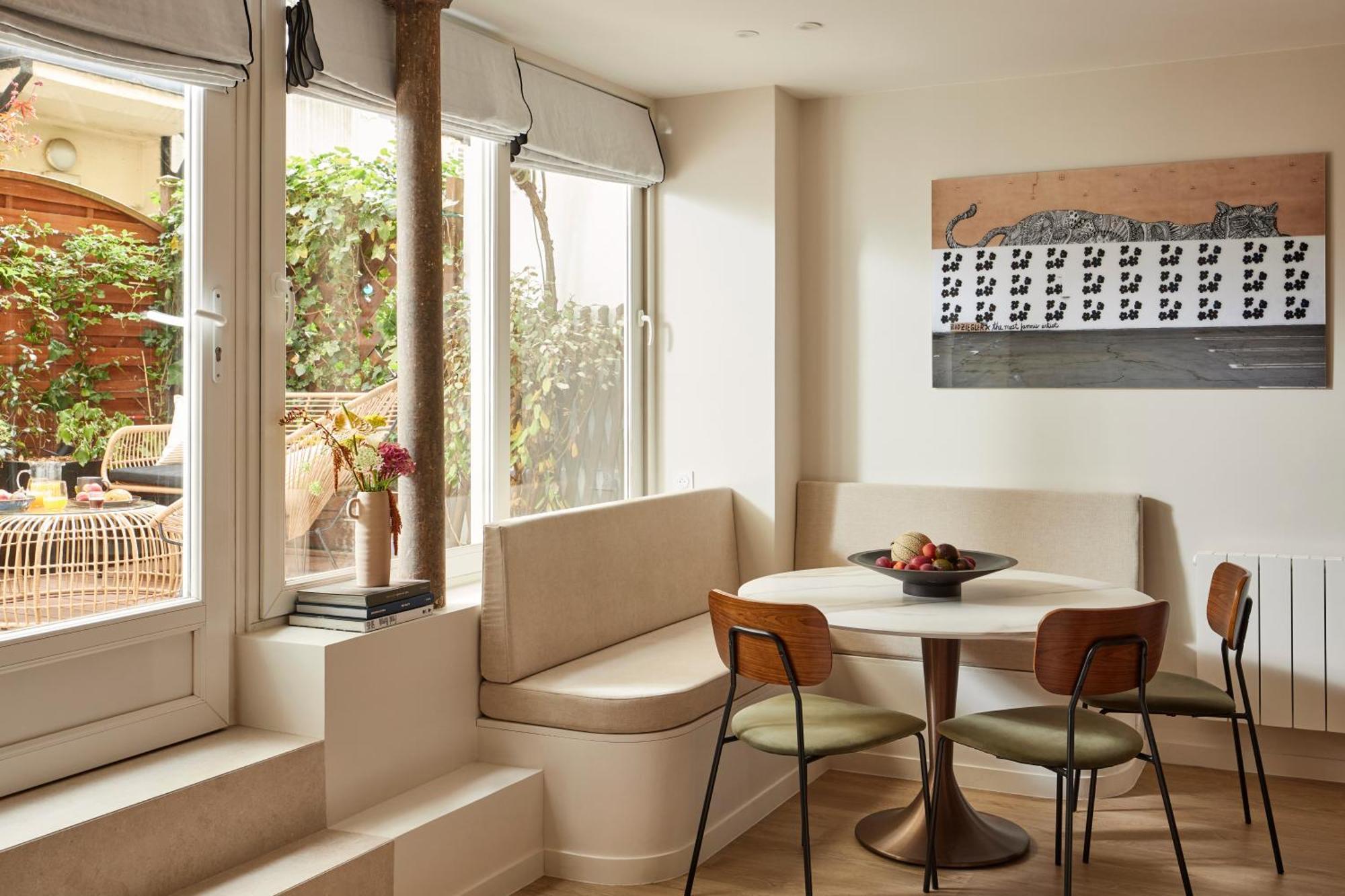 Stylish 2Br & 2Ba With Private Terrace Apartment Paris Bagian luar foto