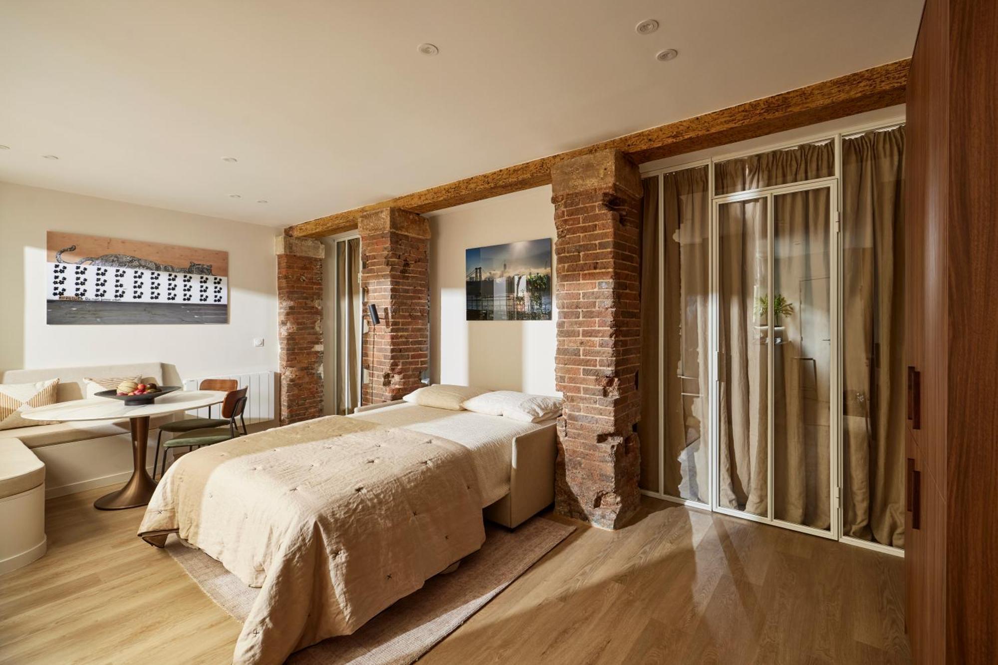 Stylish 2Br & 2Ba With Private Terrace Apartment Paris Bagian luar foto
