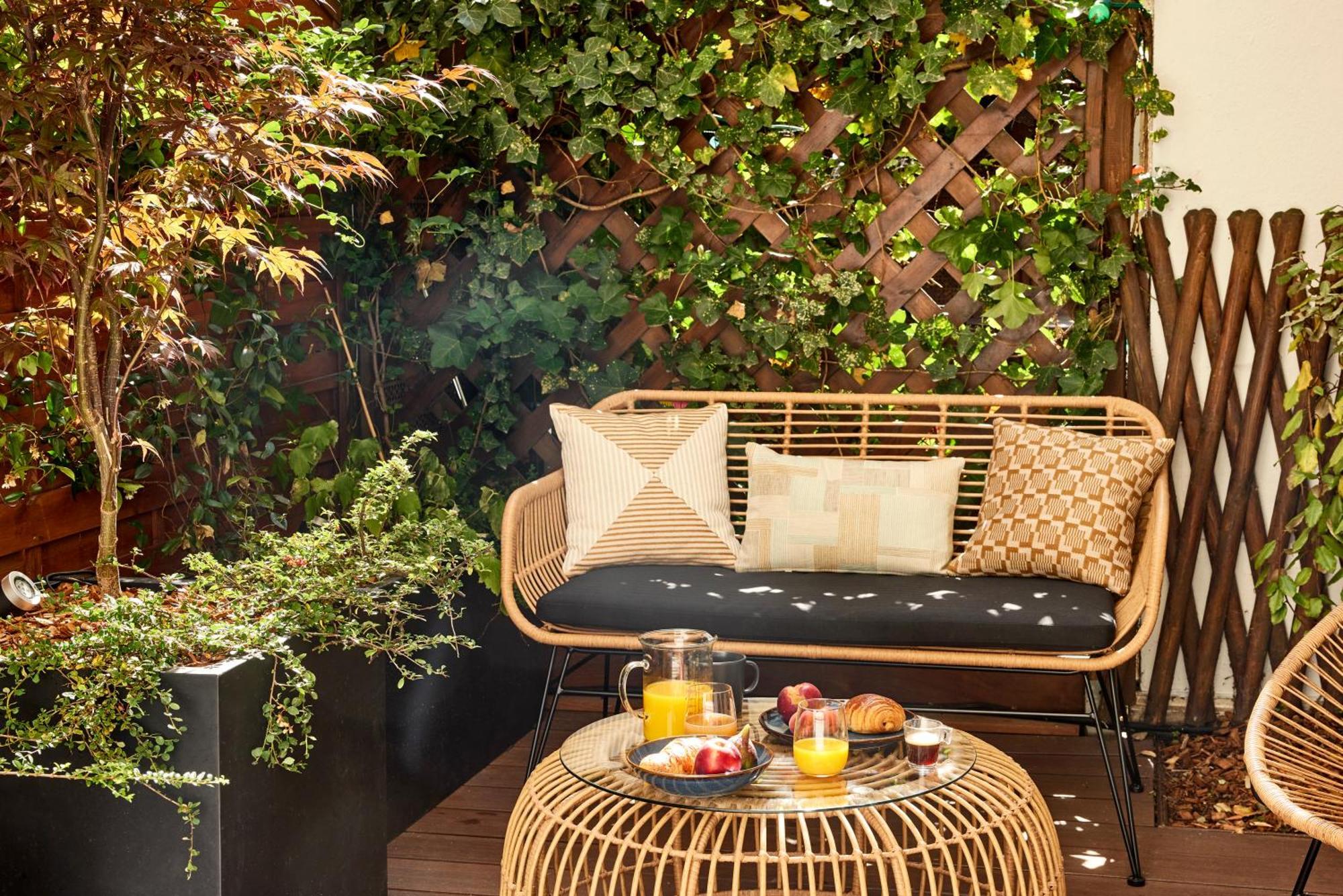Stylish 2Br & 2Ba With Private Terrace Apartment Paris Bagian luar foto