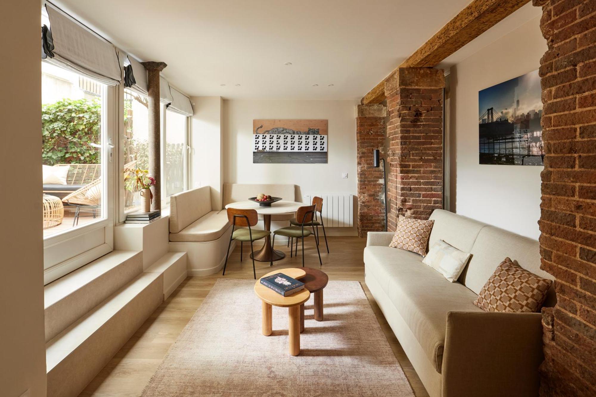 Stylish 2Br & 2Ba With Private Terrace Apartment Paris Bagian luar foto